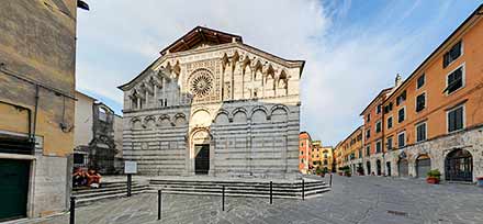 Carrara, Duomo, Facciata, Foto Panoramica a 360
